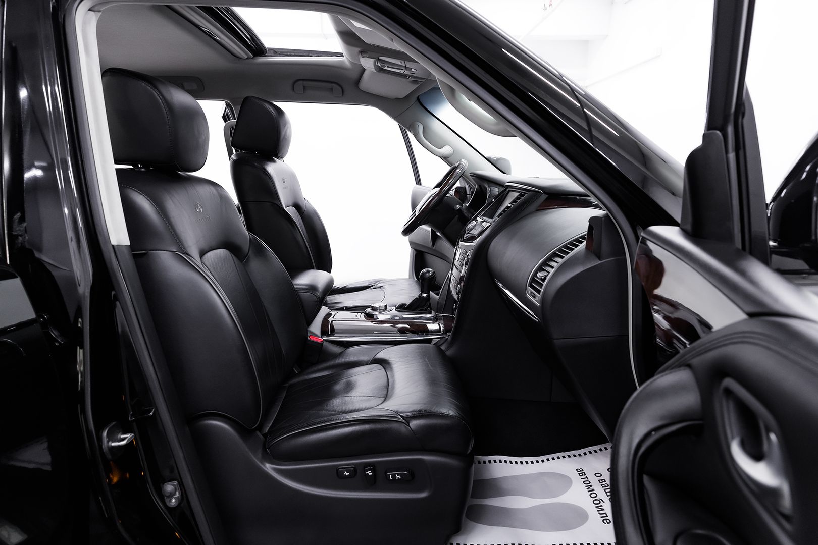 Infiniti QX80, I, 2013 фото 15