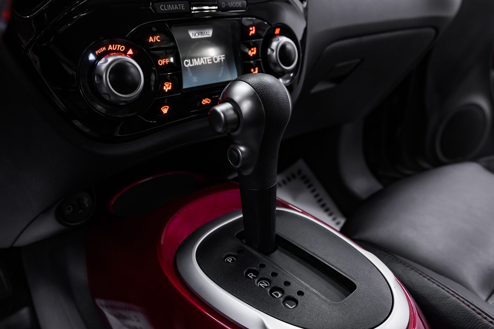 Nissan Juke, I, 2013 фото 12