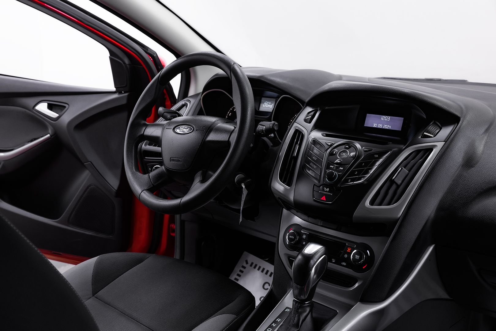 Ford Focus, III, 2011 фото 15