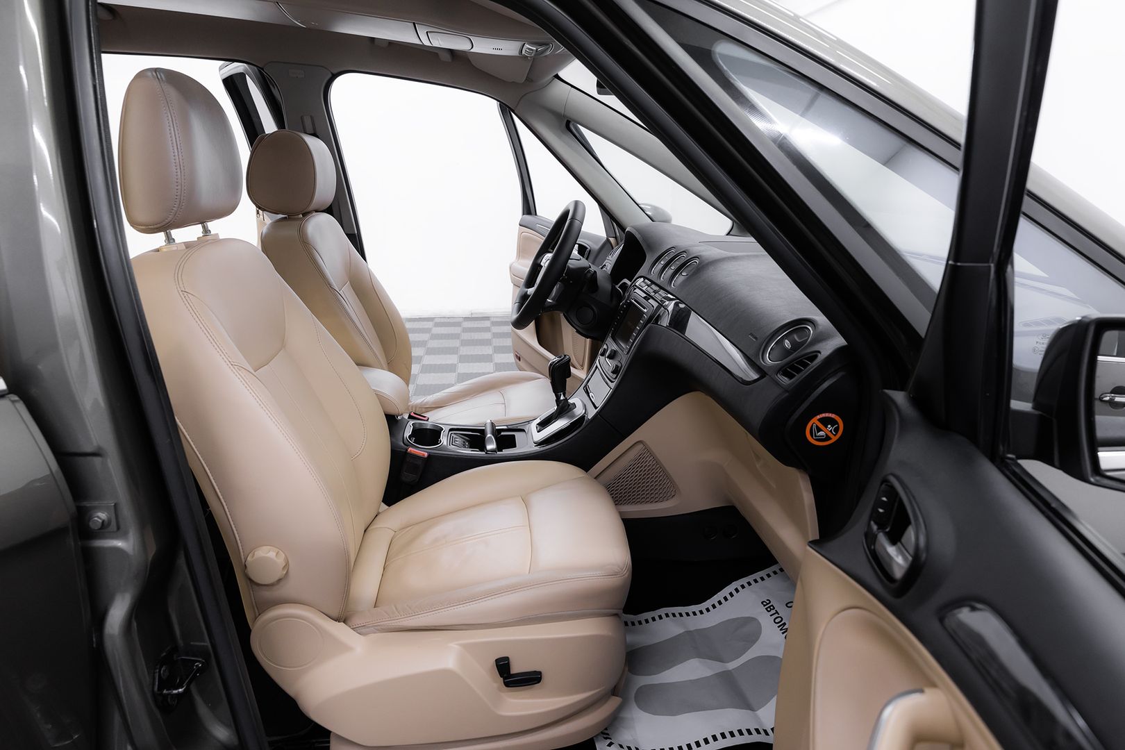 Ford Galaxy, II Рестайлинг, 2012 фото 14