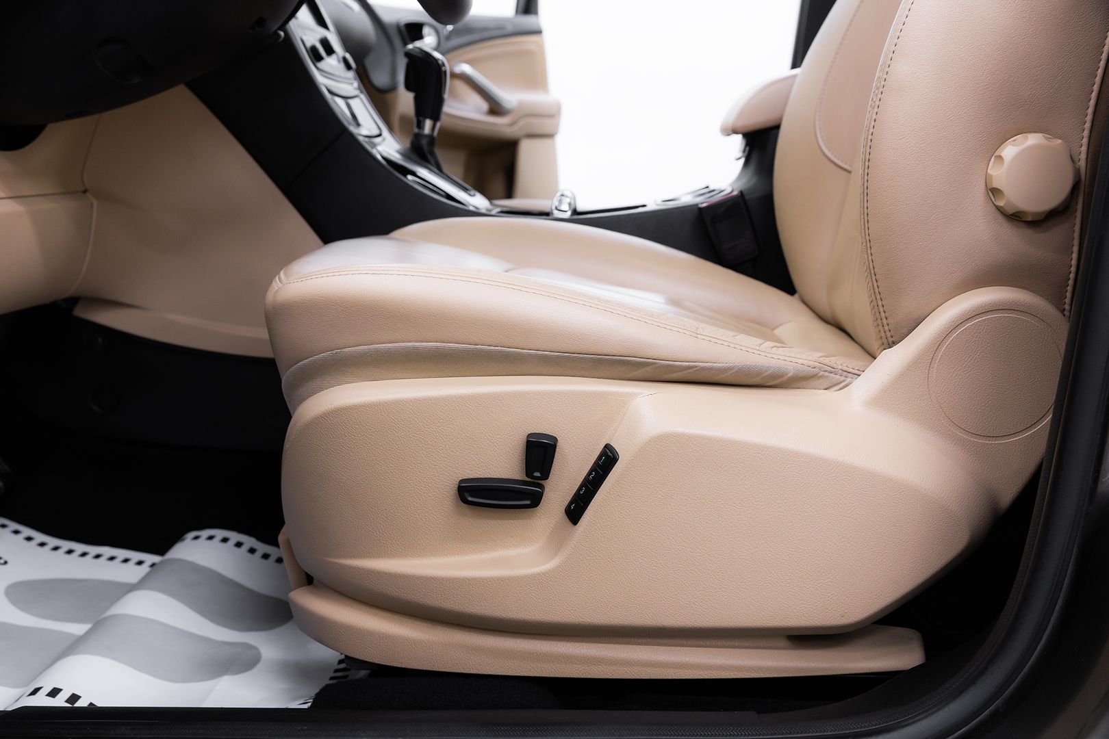 Ford Galaxy, II Рестайлинг, 2012 фото 9