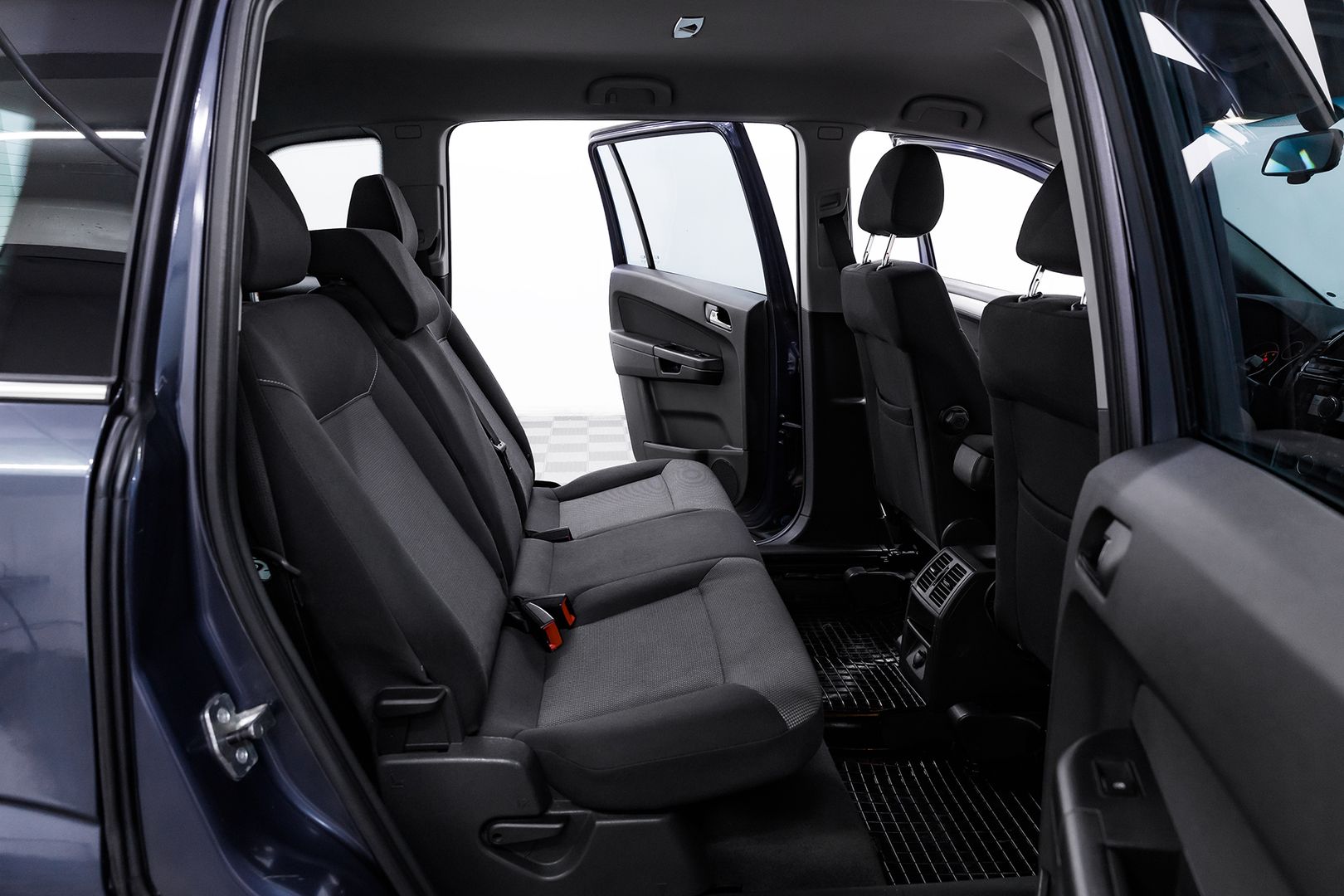 Opel Zafira, B Рестайлинг, 2010 фото 17