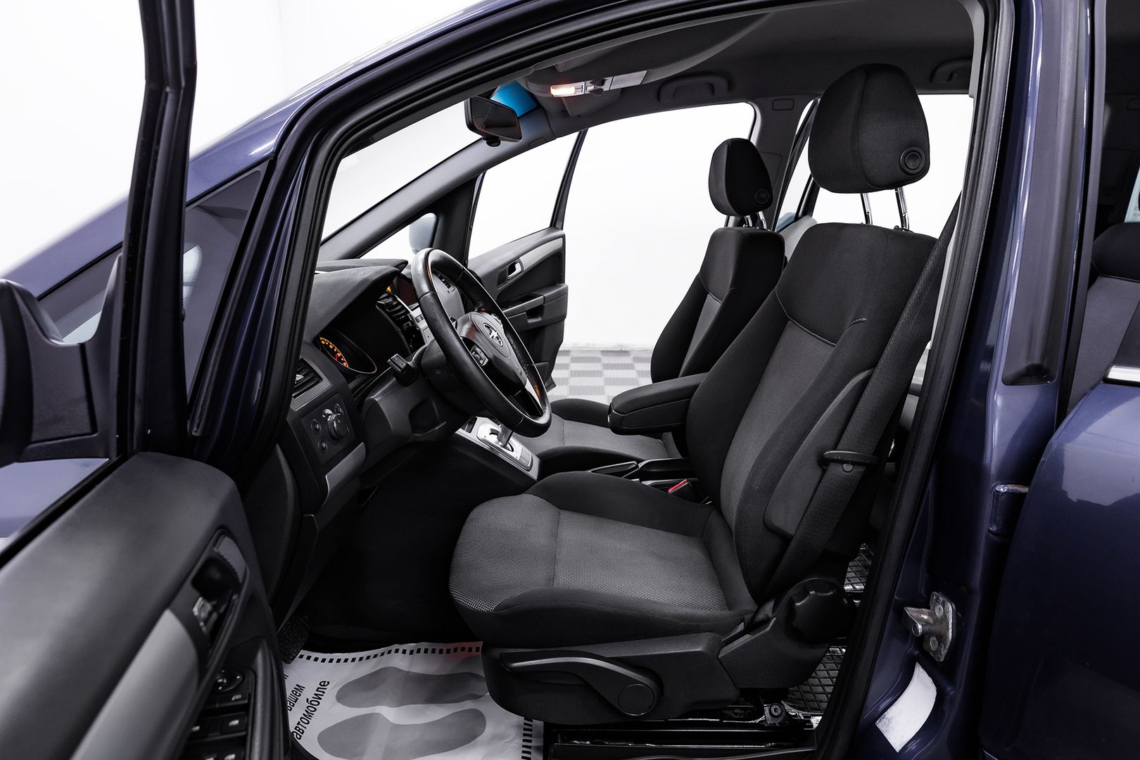 Opel Zafira, B Рестайлинг, 2010 фото 7