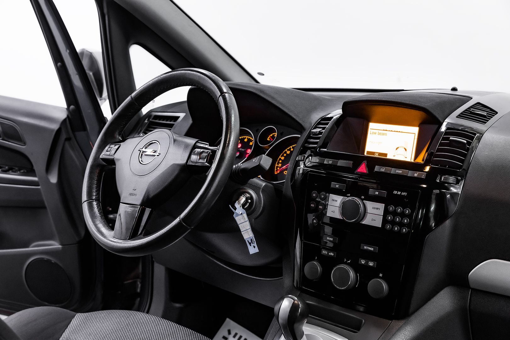 Opel Zafira, B Рестайлинг, 2010 фото 15