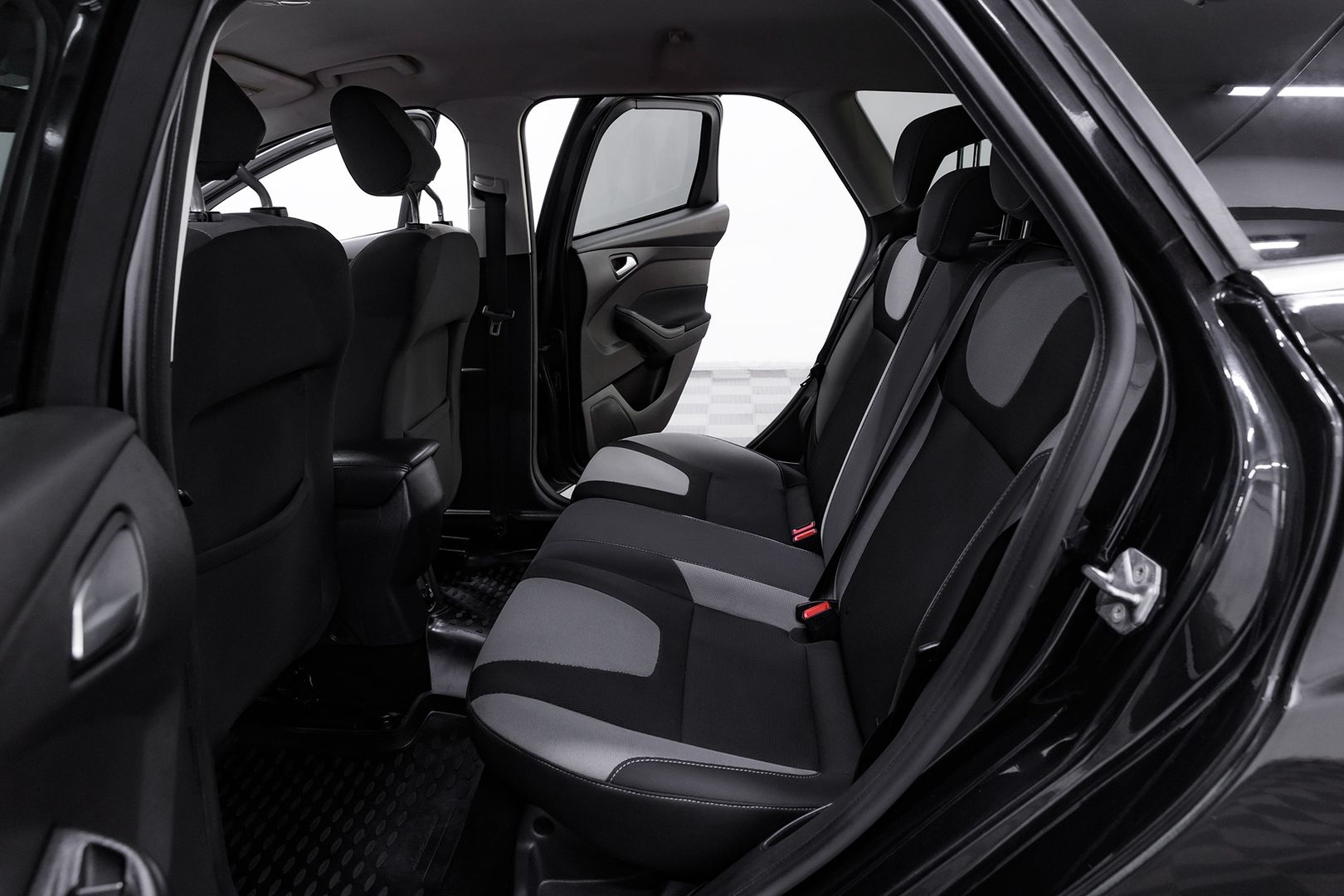 Ford Focus, III, 2013 фото 15