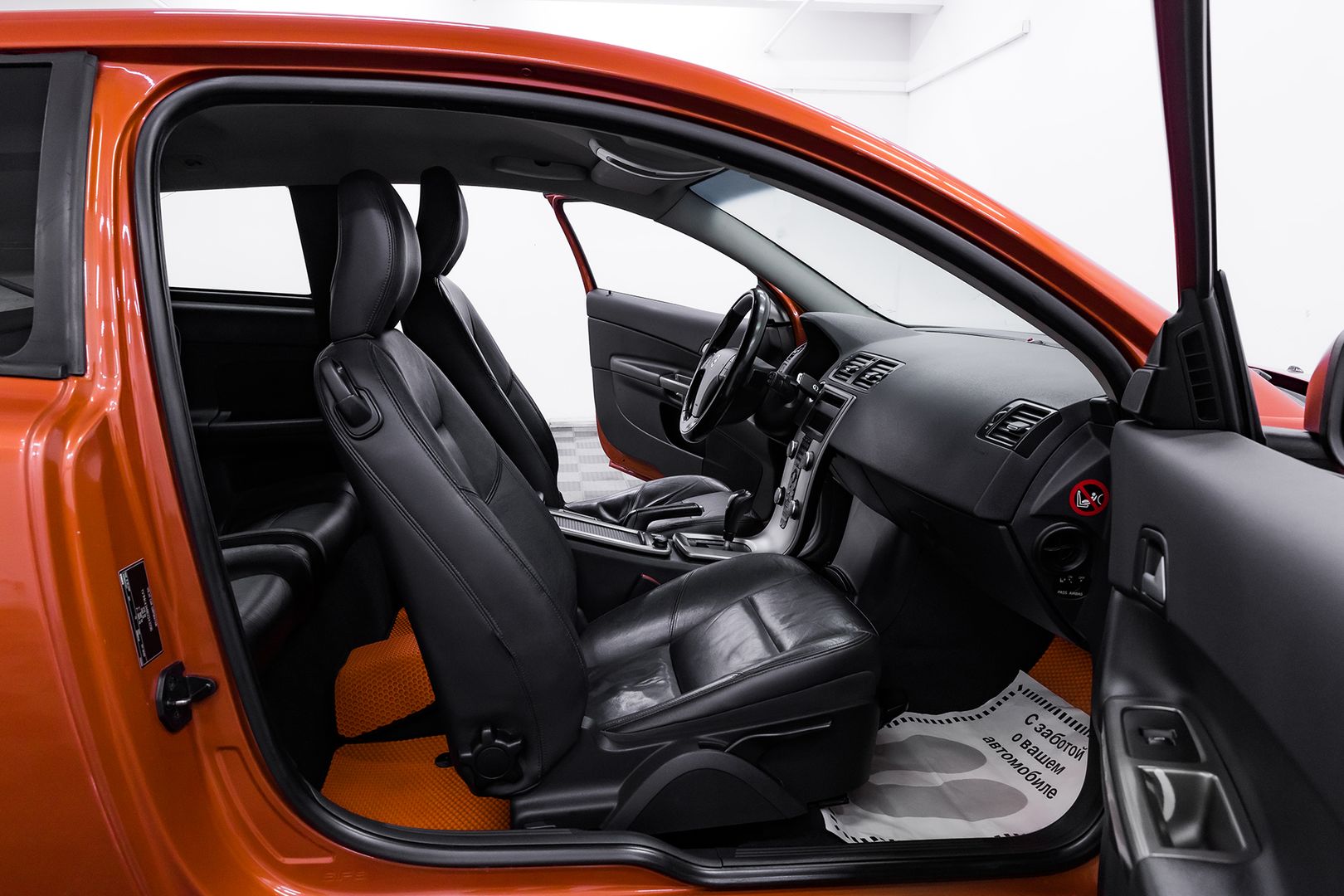 Volvo C30, I Рестайлинг, 2011 фото 15