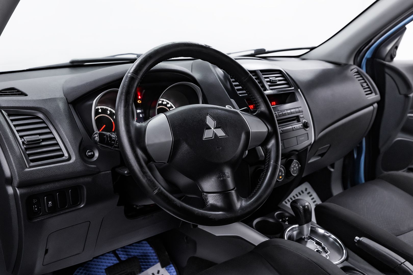 Mitsubishi ASX, I, 2010 фото 8