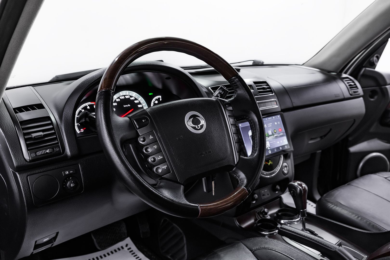 SsangYong Rexton, III, 2012 фото 9