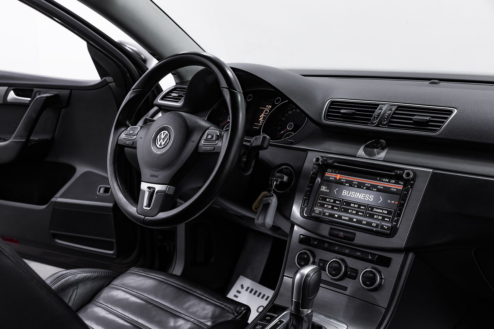 Volkswagen Passat, B7, 2013 фото 15