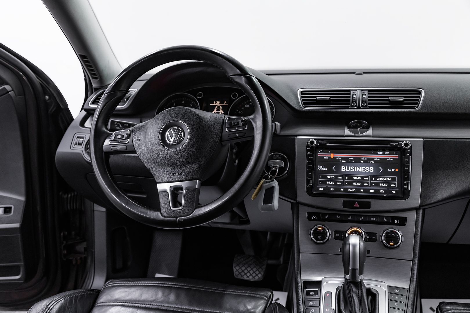 Volkswagen Passat, B7, 2013 фото 11