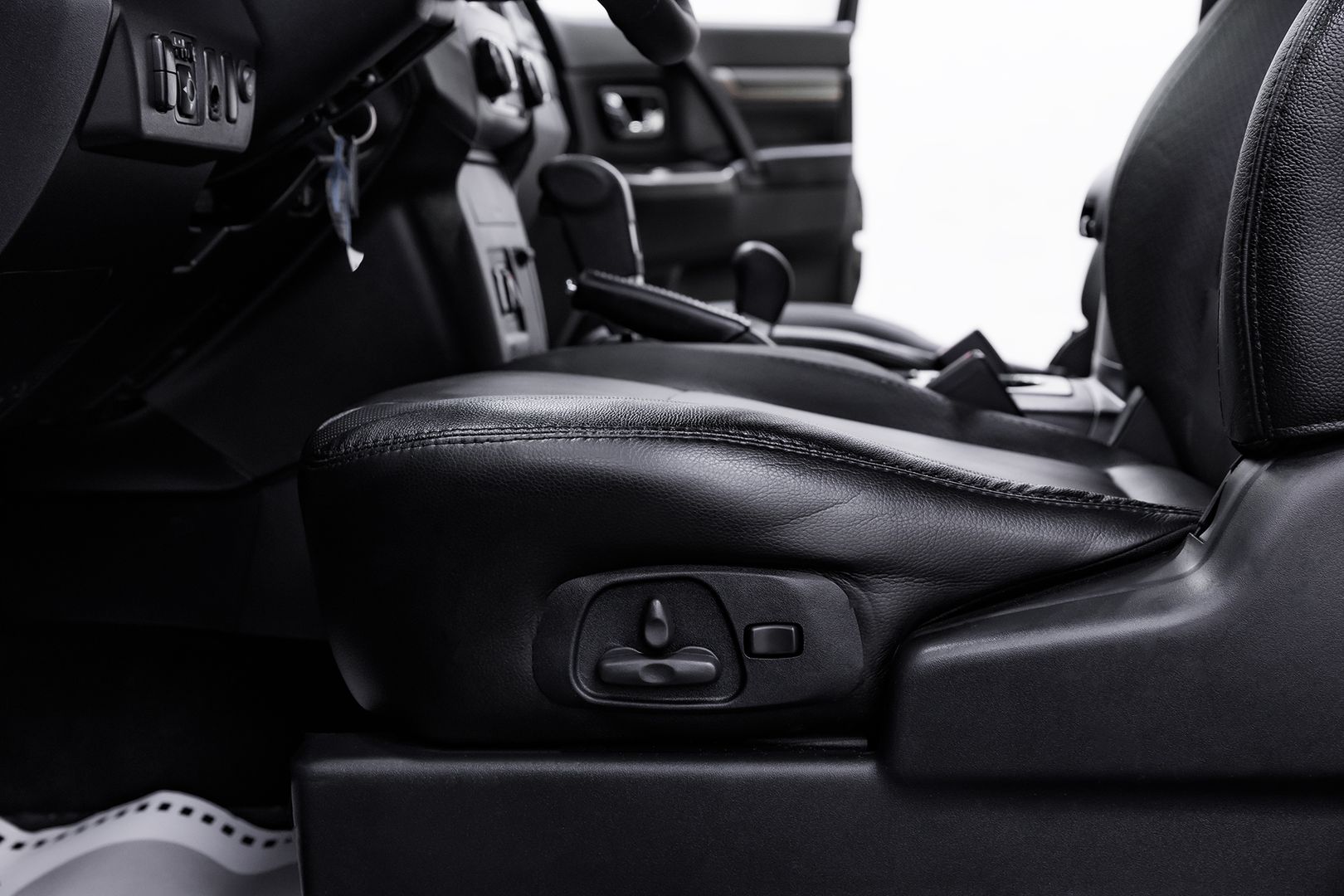 Mitsubishi Pajero, IV Рестайлинг 1, 2011 фото 8