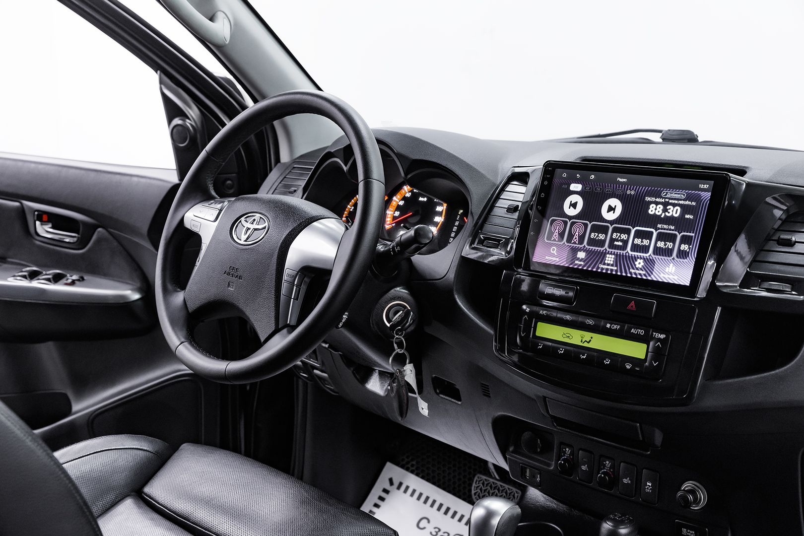 Toyota Hilux, VII Рестайлинг, 2015 фото 16