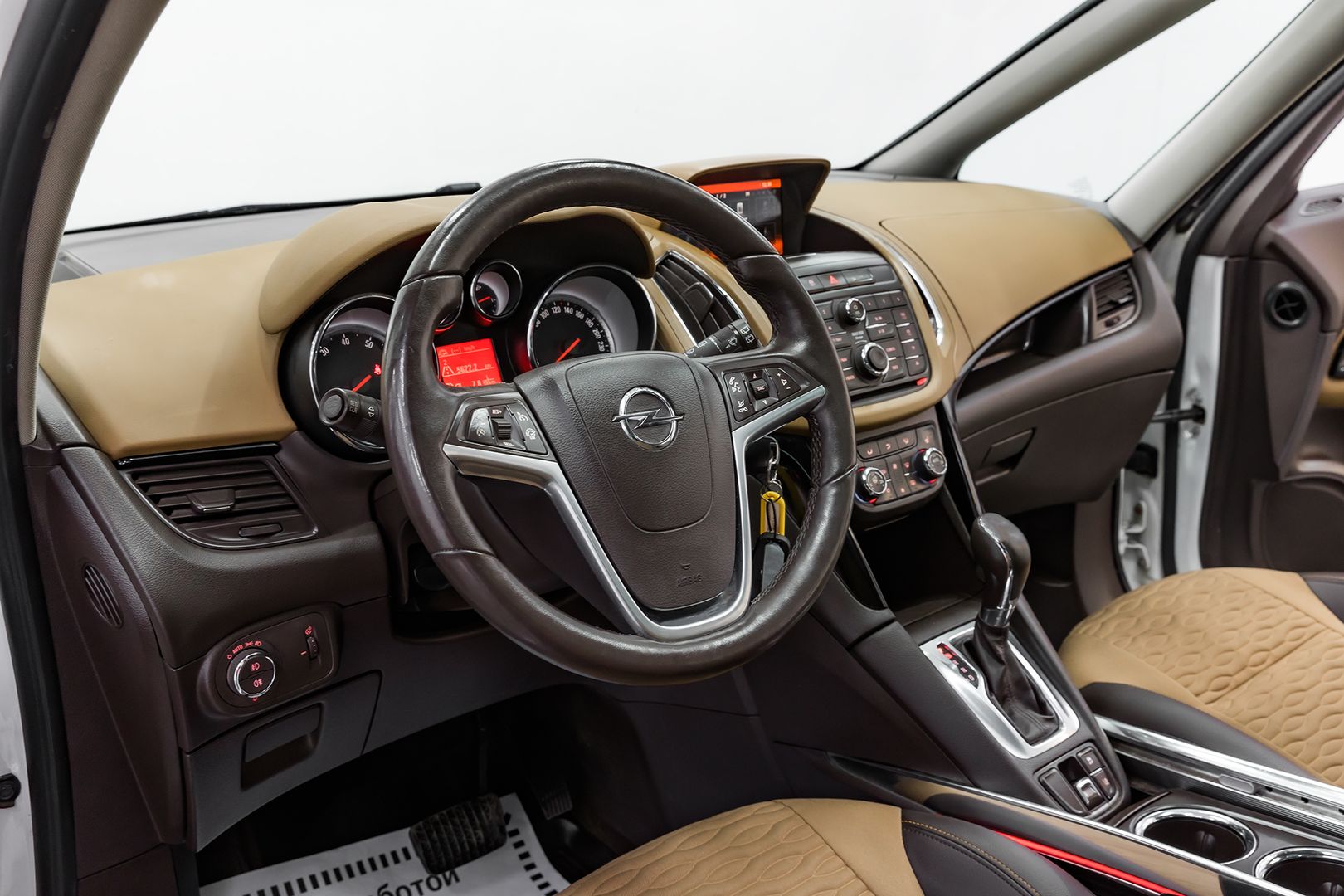 Opel Zafira, C, 2014 фото 9