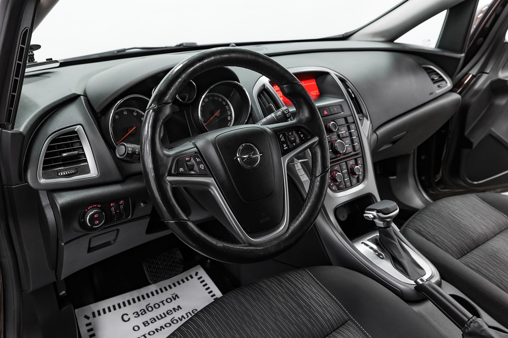 Opel Astra, J Рестайлинг, 2013 фото 9