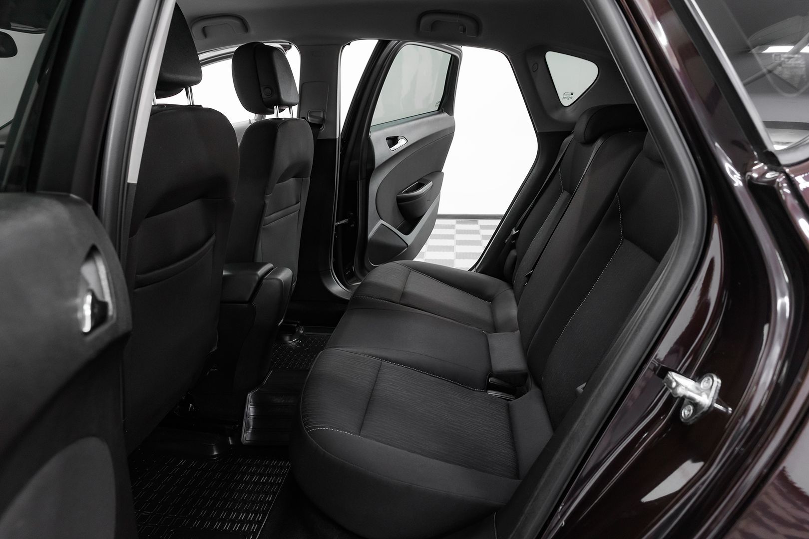 Opel Astra, J Рестайлинг, 2013 фото 16