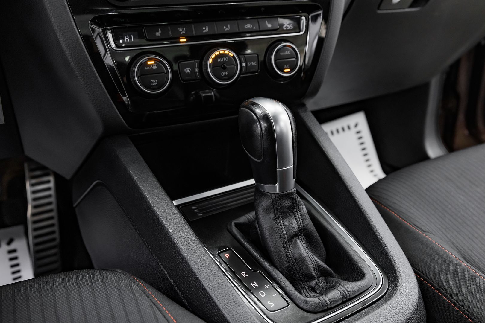 Volkswagen Jetta, VI Рестайлинг, 2018 фото 11