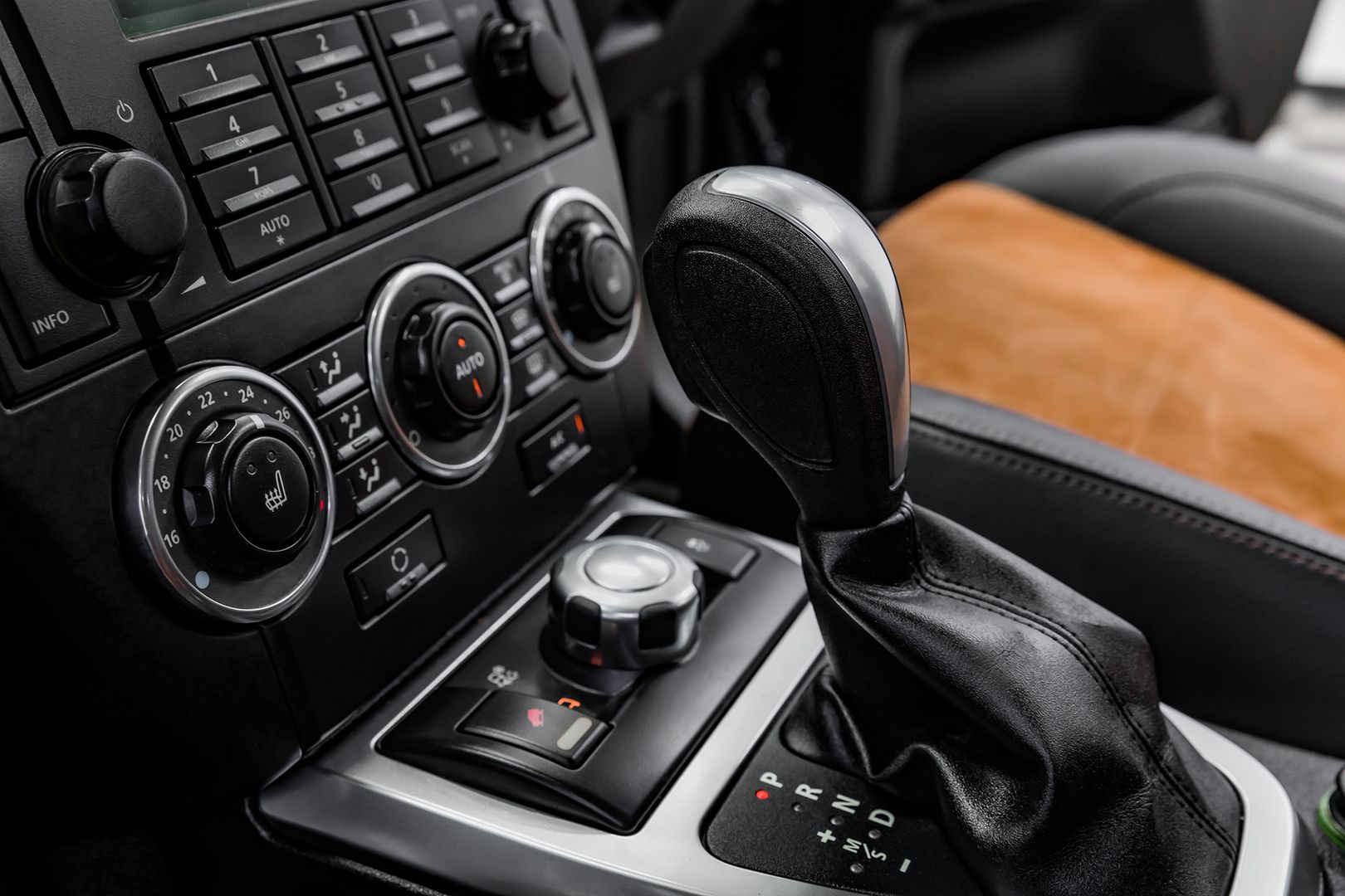 Land Rover Freelander, II Рестайлинг, 2011 фото 17