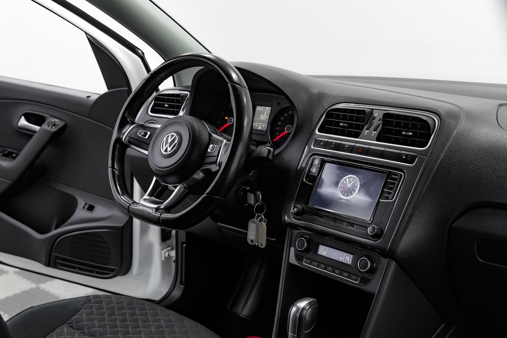 Volkswagen Polo, V Рестайлинг, 2019 фото 21