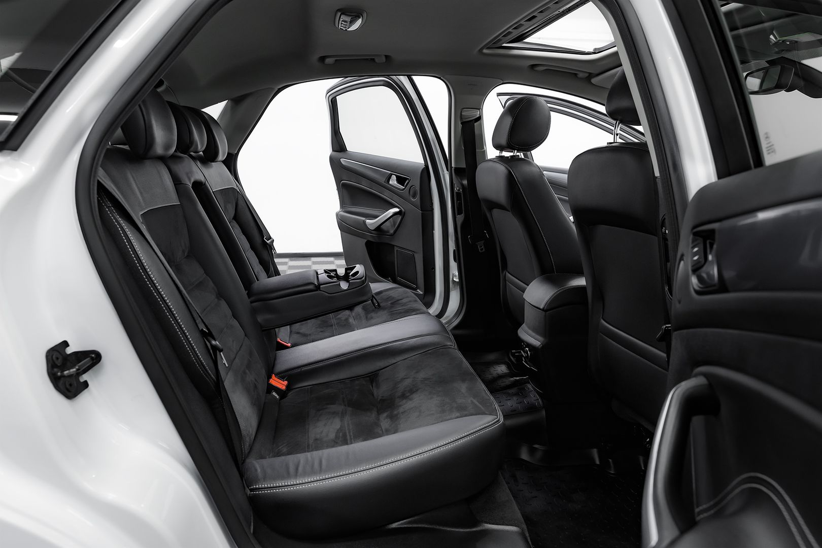 Ford Mondeo, IV Рестайлинг, 2012 фото 21