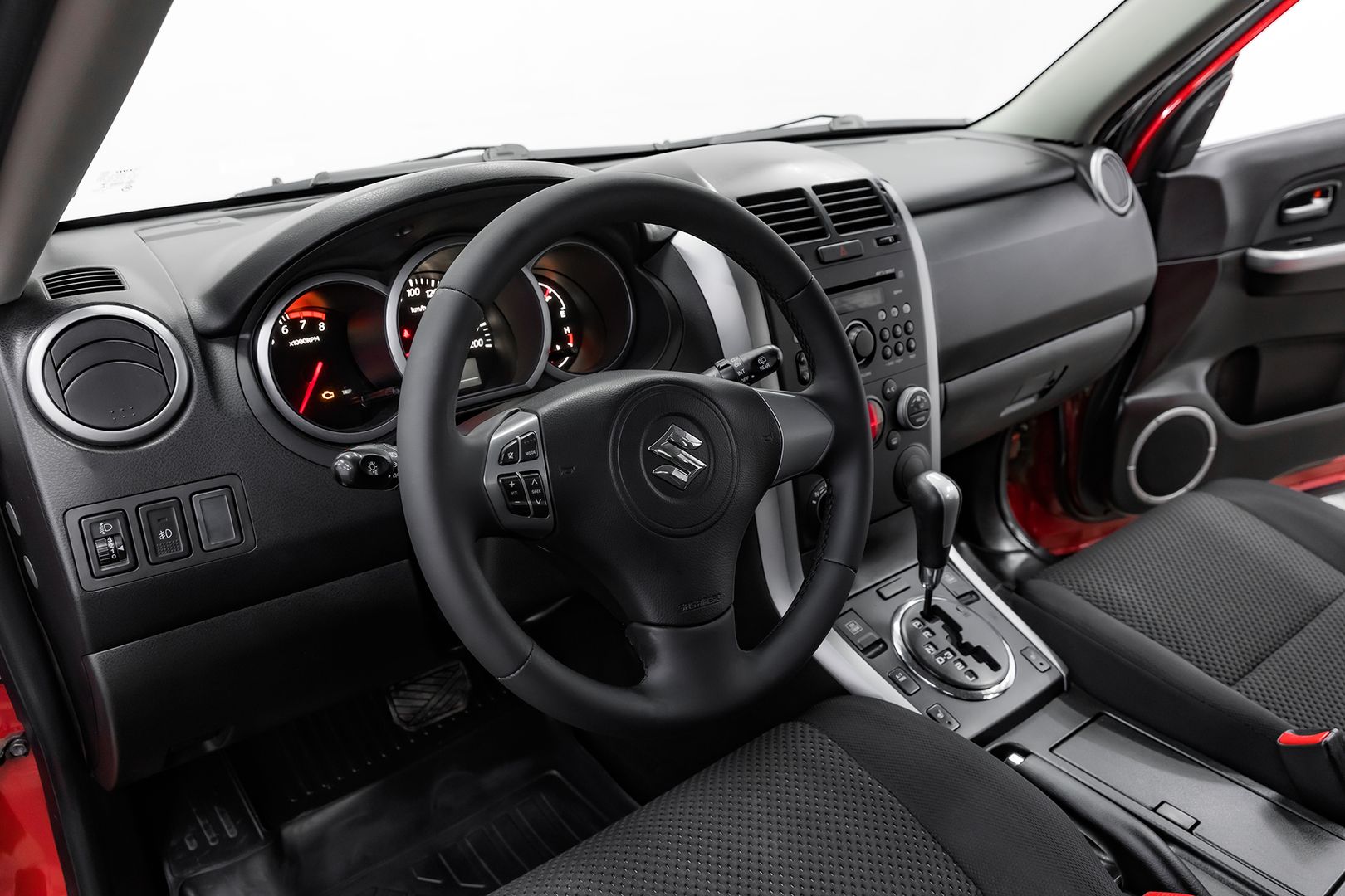 Suzuki Grand Vitara, II Рестайлинг, 2011 фото 9
