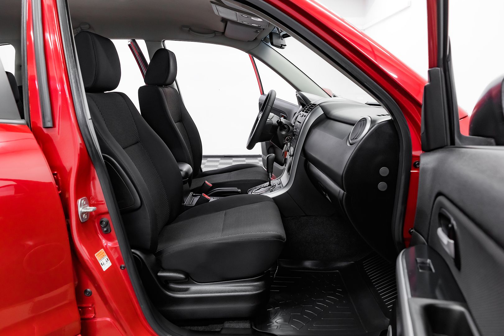 Suzuki Grand Vitara, II Рестайлинг, 2011 фото 13