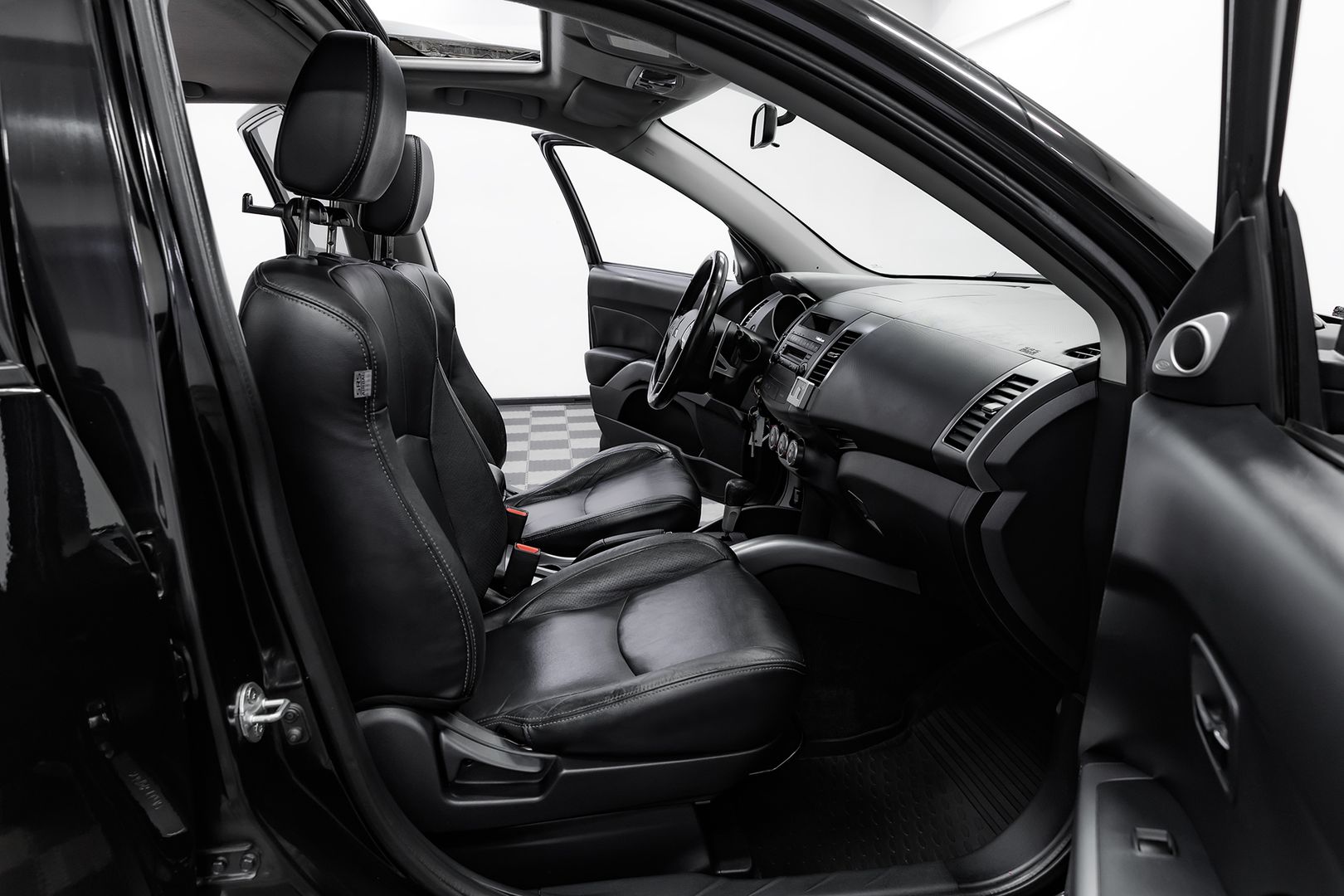 Mitsubishi Outlander, II, 2008 фото 7