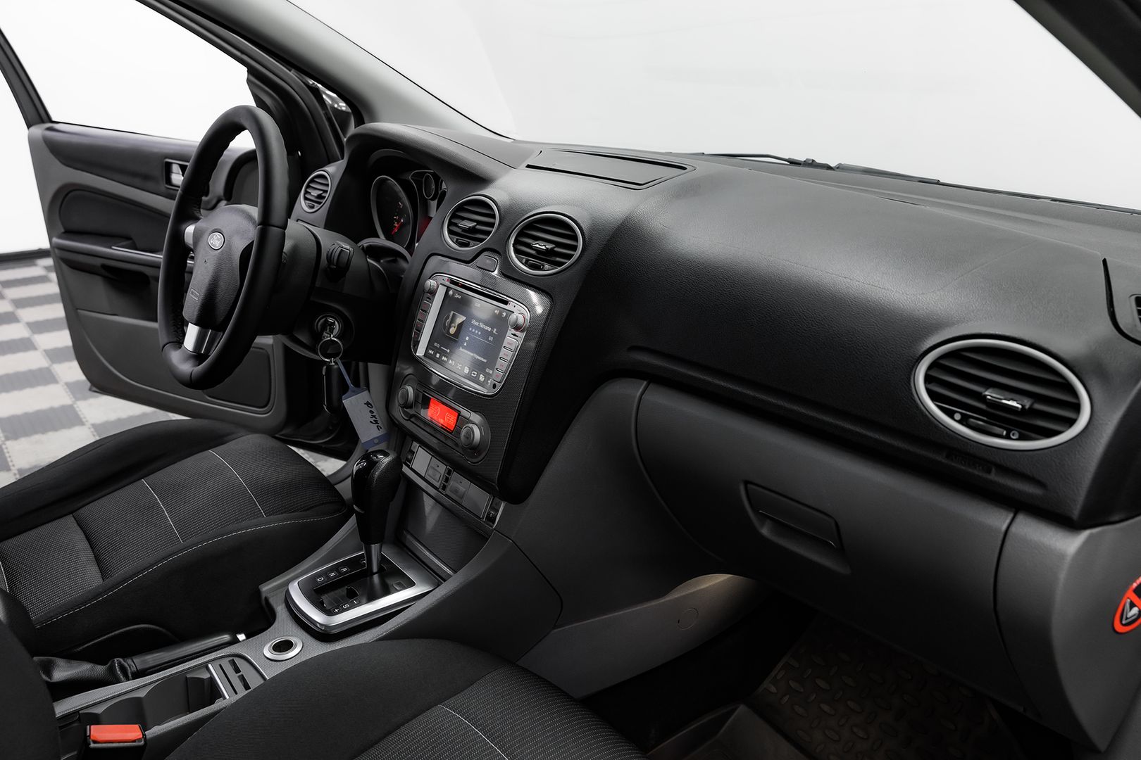 Ford Focus, II Рестайлинг, 2011 фото 13