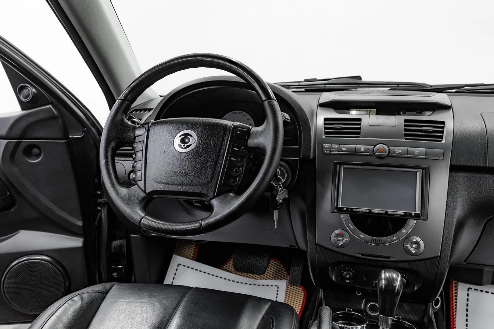 SsangYong Rexton, II, 2010 фото 11