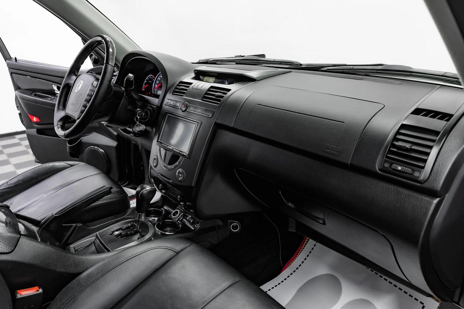 SsangYong Rexton, II, 2010 фото 15