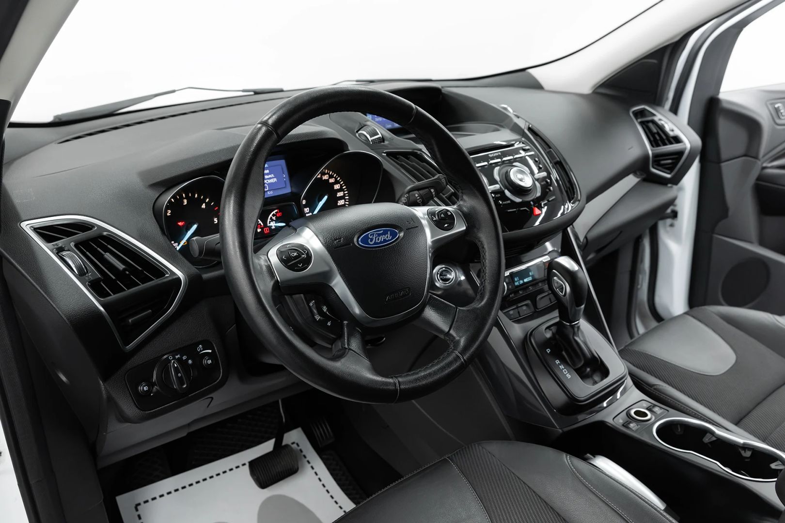 Ford Kuga, II, 2013 фото 12