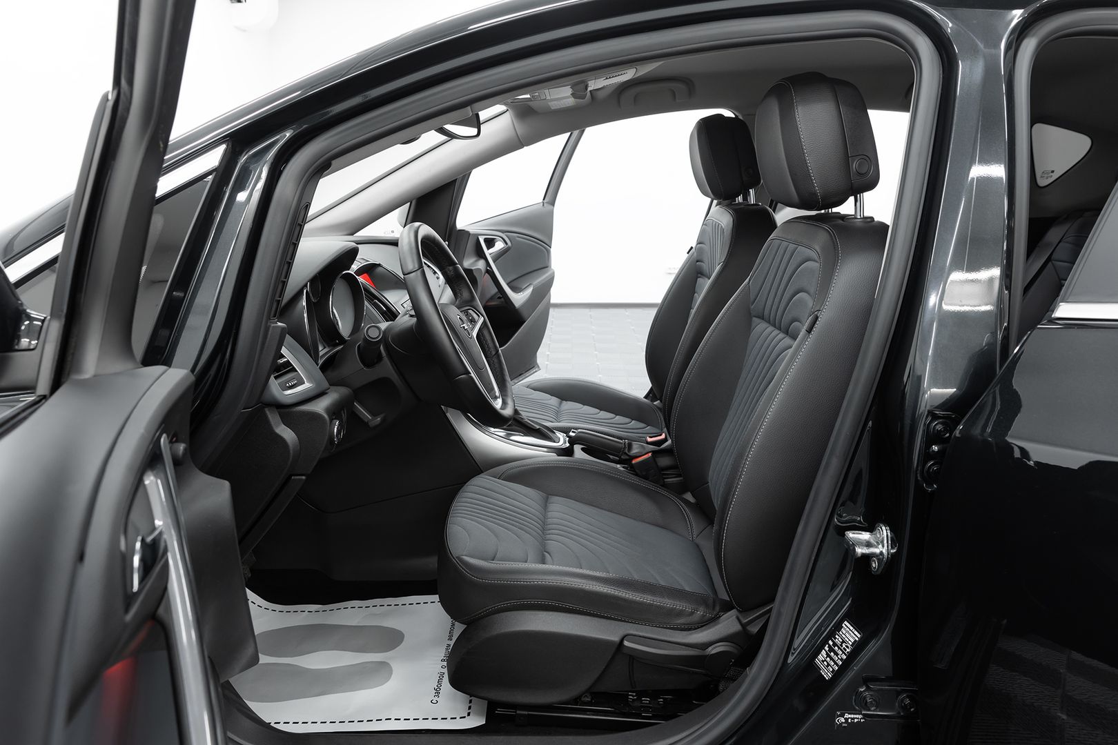 Opel Astra, J Рестайлинг, 2013 фото 7