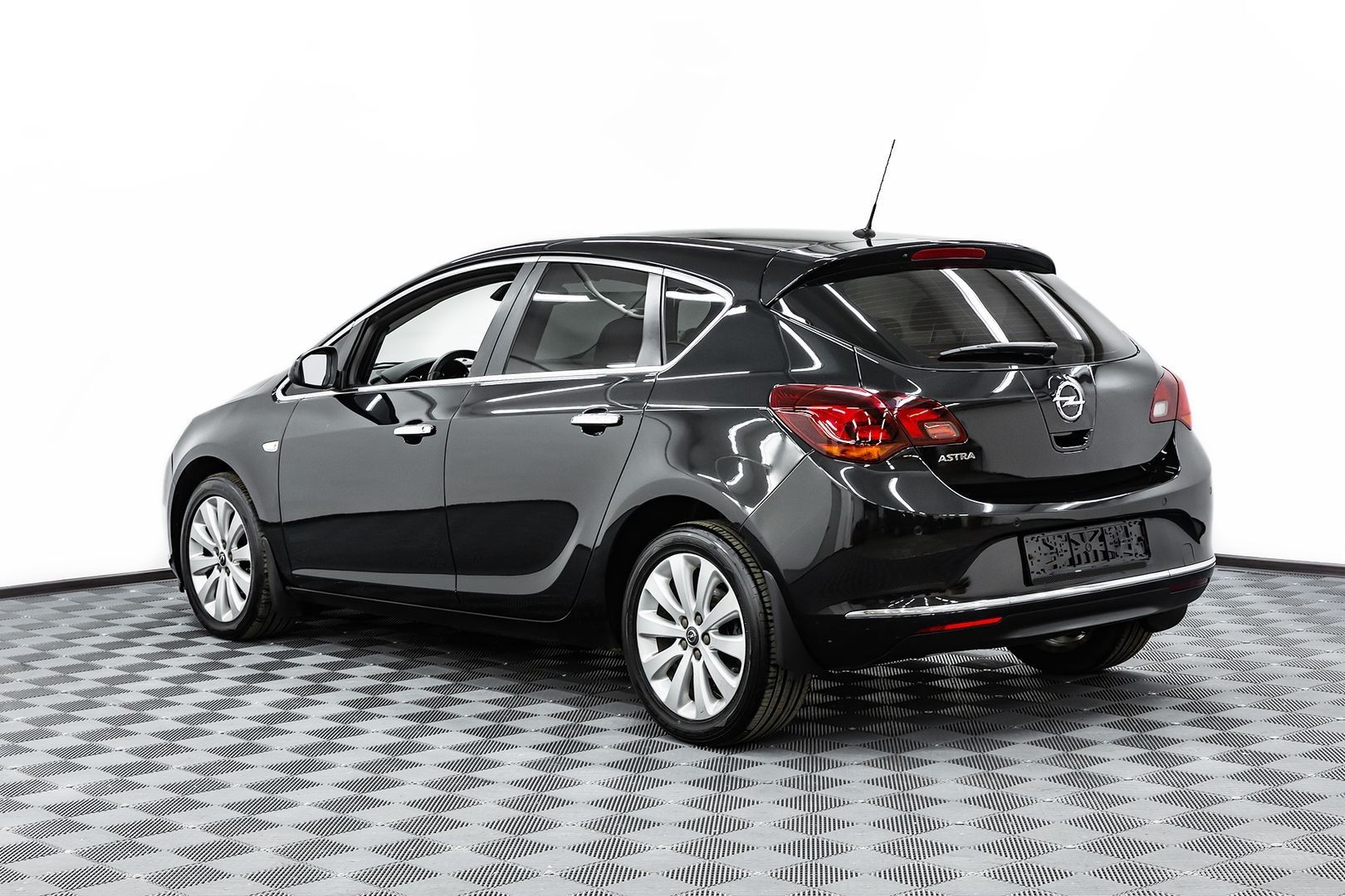 Opel Astra, J Рестайлинг, 2013 фото 4