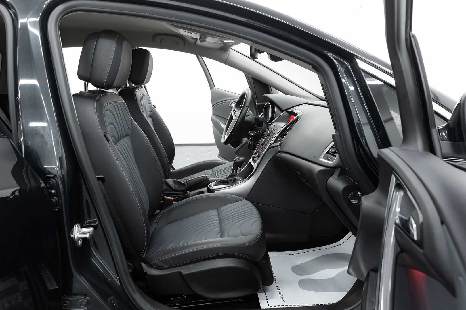 Opel Astra, J Рестайлинг, 2013 фото 13