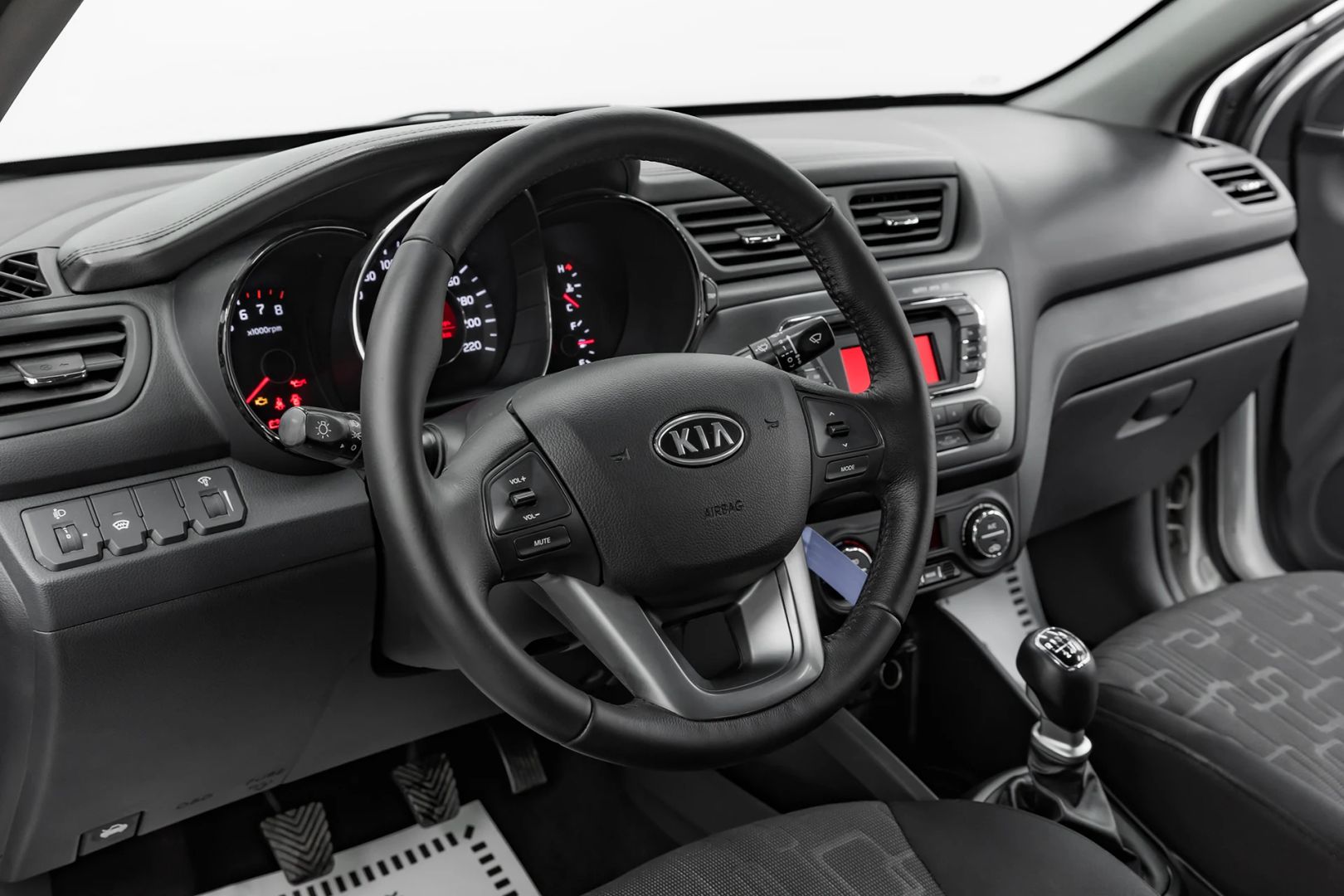 Kia Rio, III, 2012 фото 12