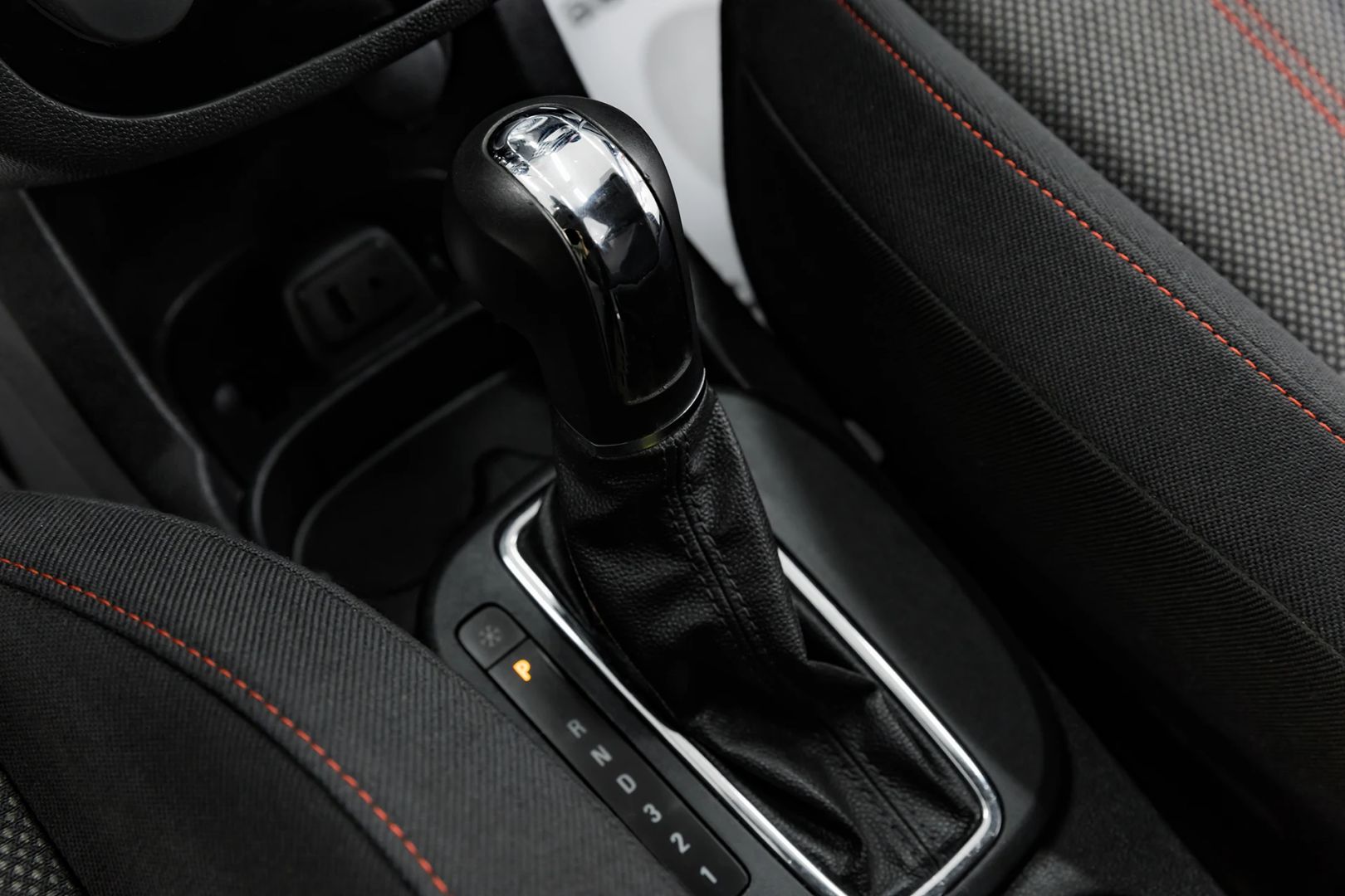 Opel Corsa, D Рестайлинг II, 2014 фото 13