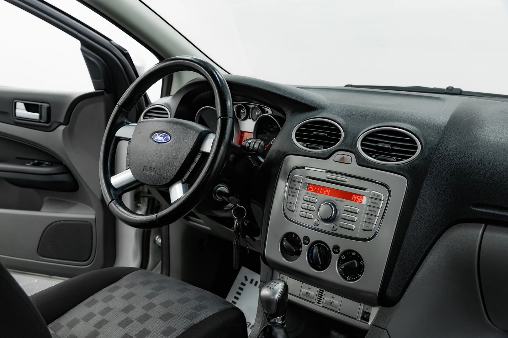 Ford Focus, II Рестайлинг, 2008 фото 9