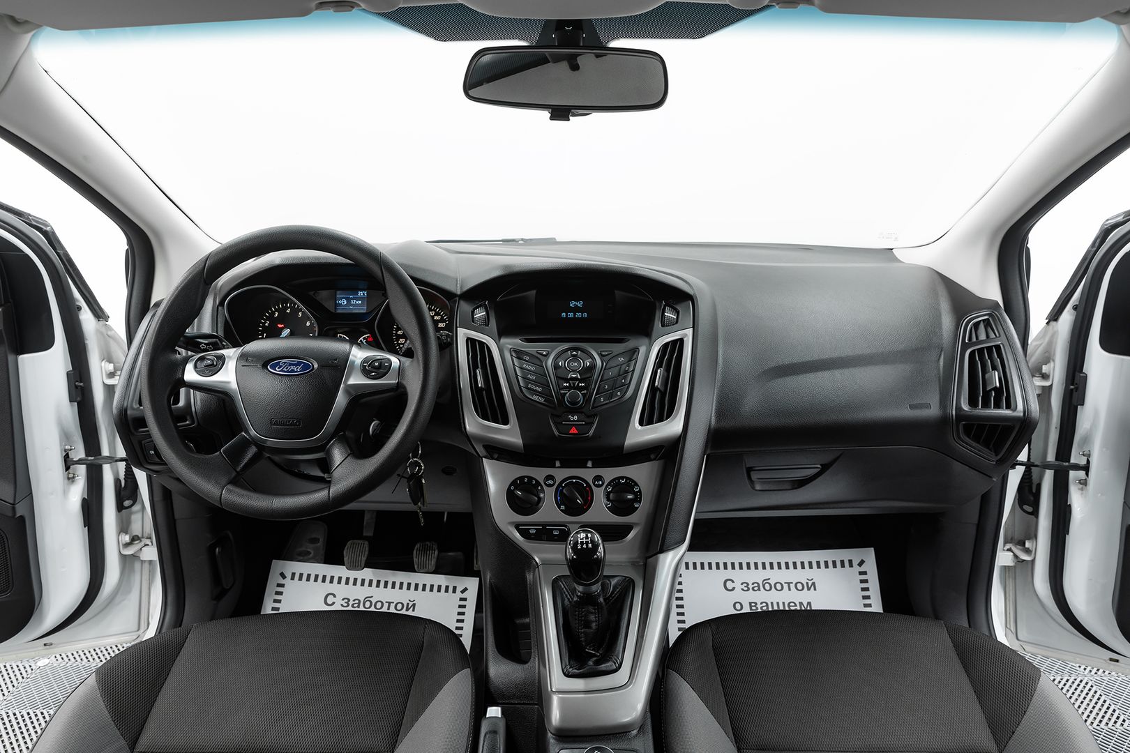 Ford Focus, III, 2013 фото 8