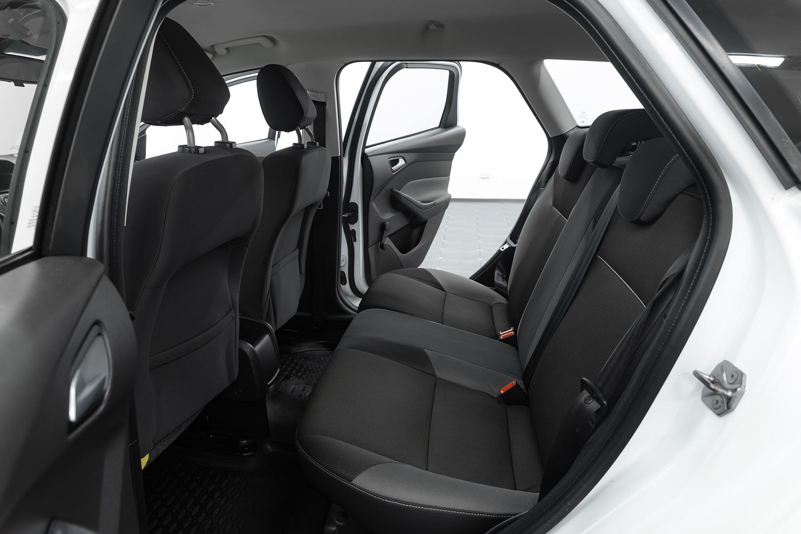 Ford Focus, III, 2013 фото 14