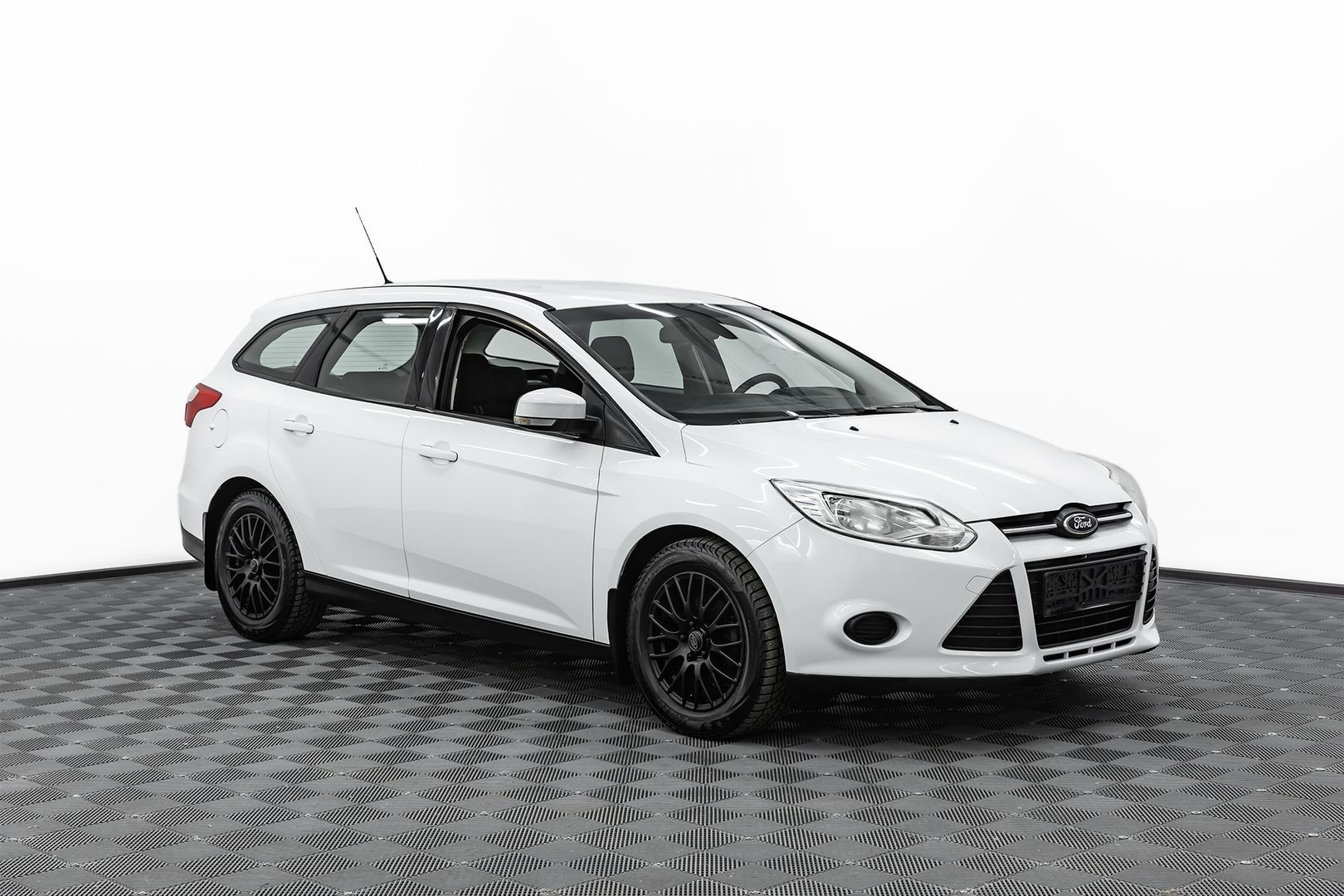 Ford Focus, III, 2013 фото 3