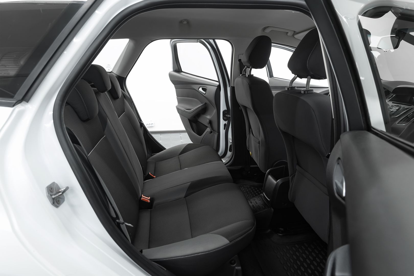 Ford Focus, III, 2013 фото 15