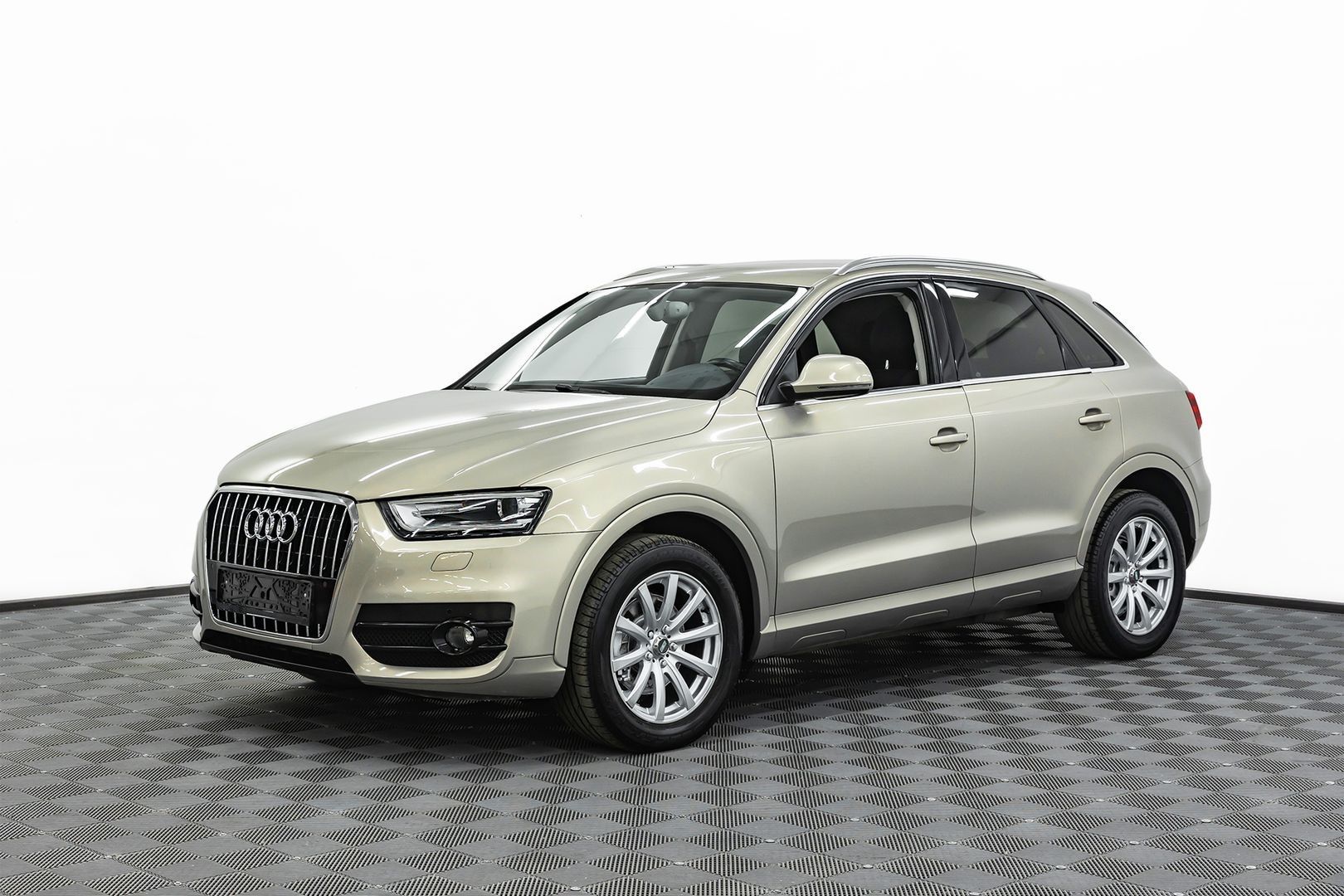 Audi Q3, I (8U), 2013
