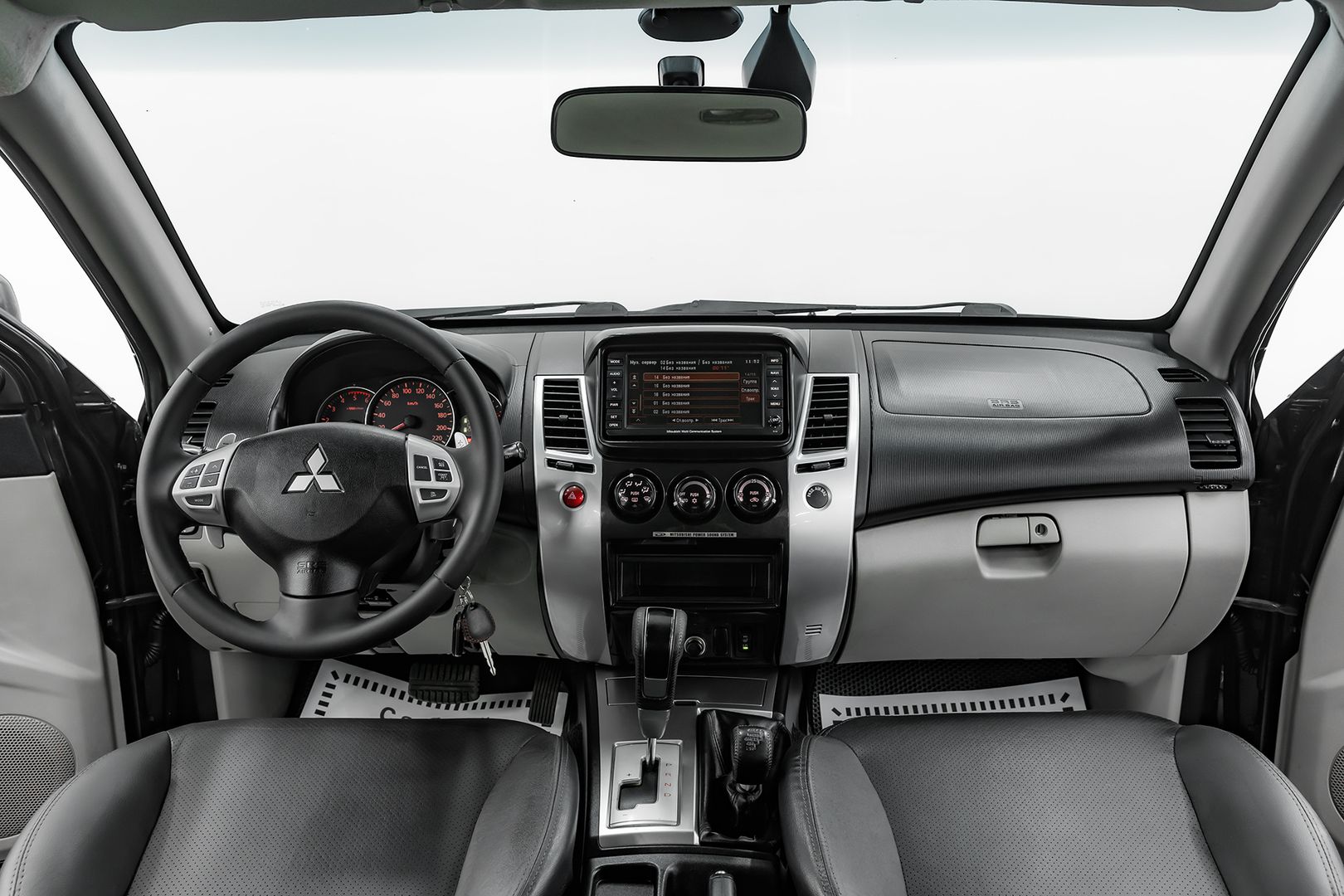 Mitsubishi Pajero Sport, II, 2010 фото 13