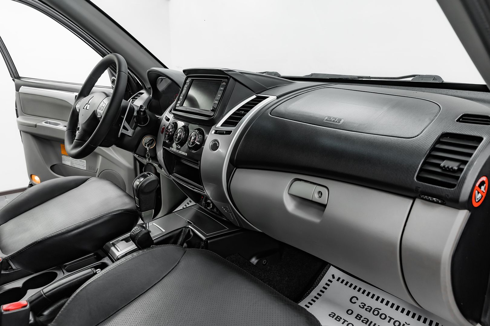 Mitsubishi Pajero Sport, II, 2010 фото 16