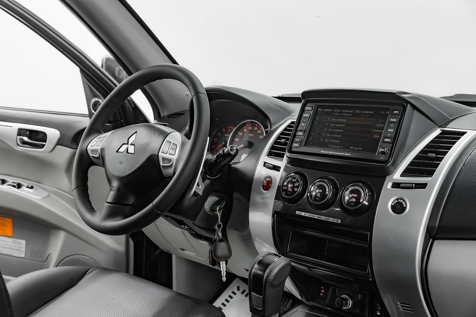 Mitsubishi Pajero Sport, II, 2010 фото 12