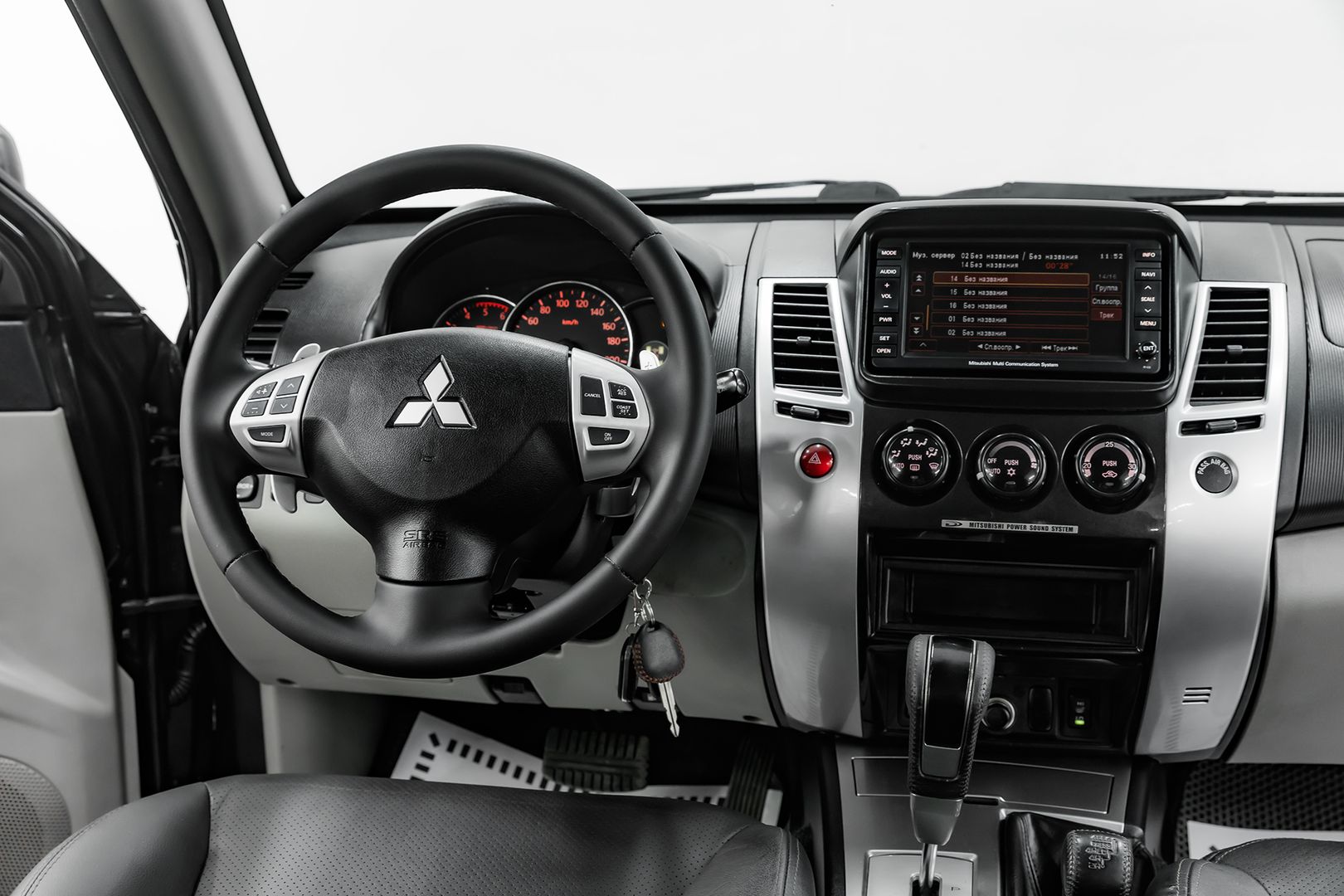 Mitsubishi Pajero Sport, II, 2010 фото 10