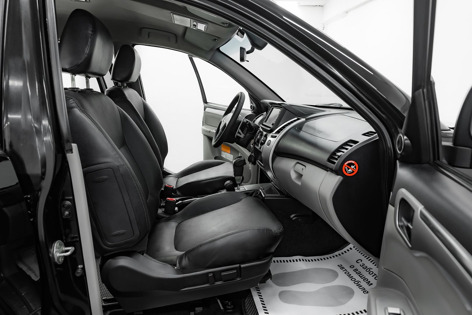 Mitsubishi Pajero Sport, II, 2010 фото 17