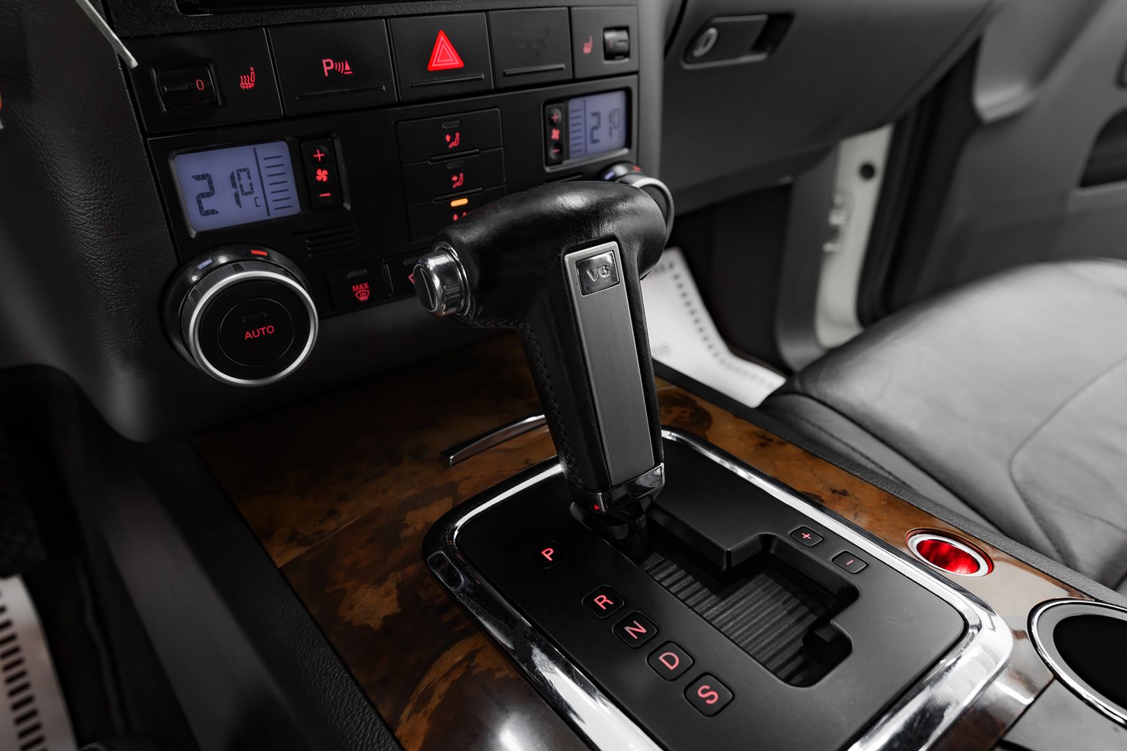 Volkswagen Touareg, I Рестайлинг, 2007 фото 13