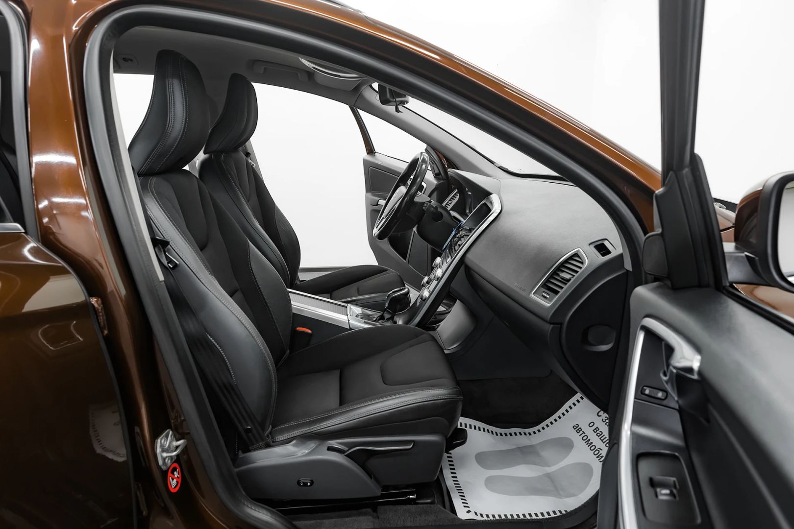 Volvo XC60, I Рестайлинг, 2015 фото 16