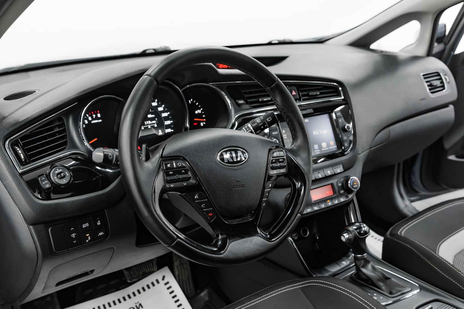 Kia Ceed, II Рестайлинг, 2018 фото 13