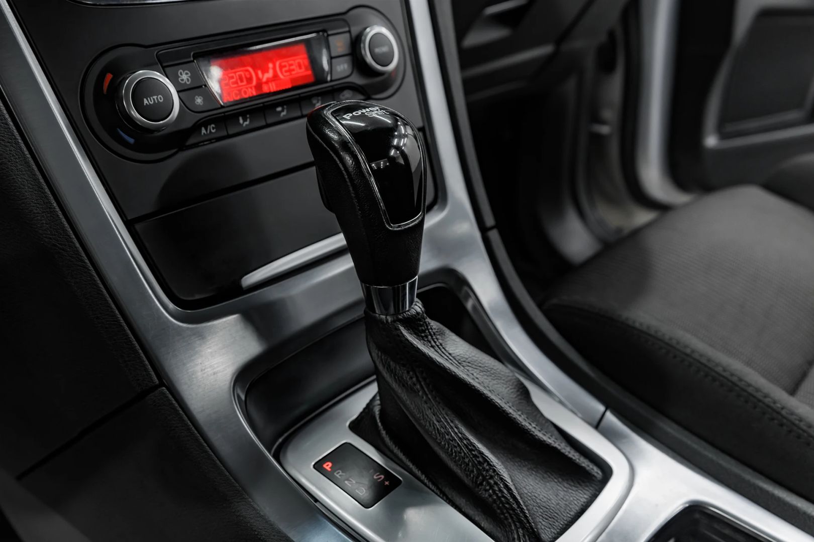 Ford Mondeo, IV Рестайлинг, 2011 фото 12